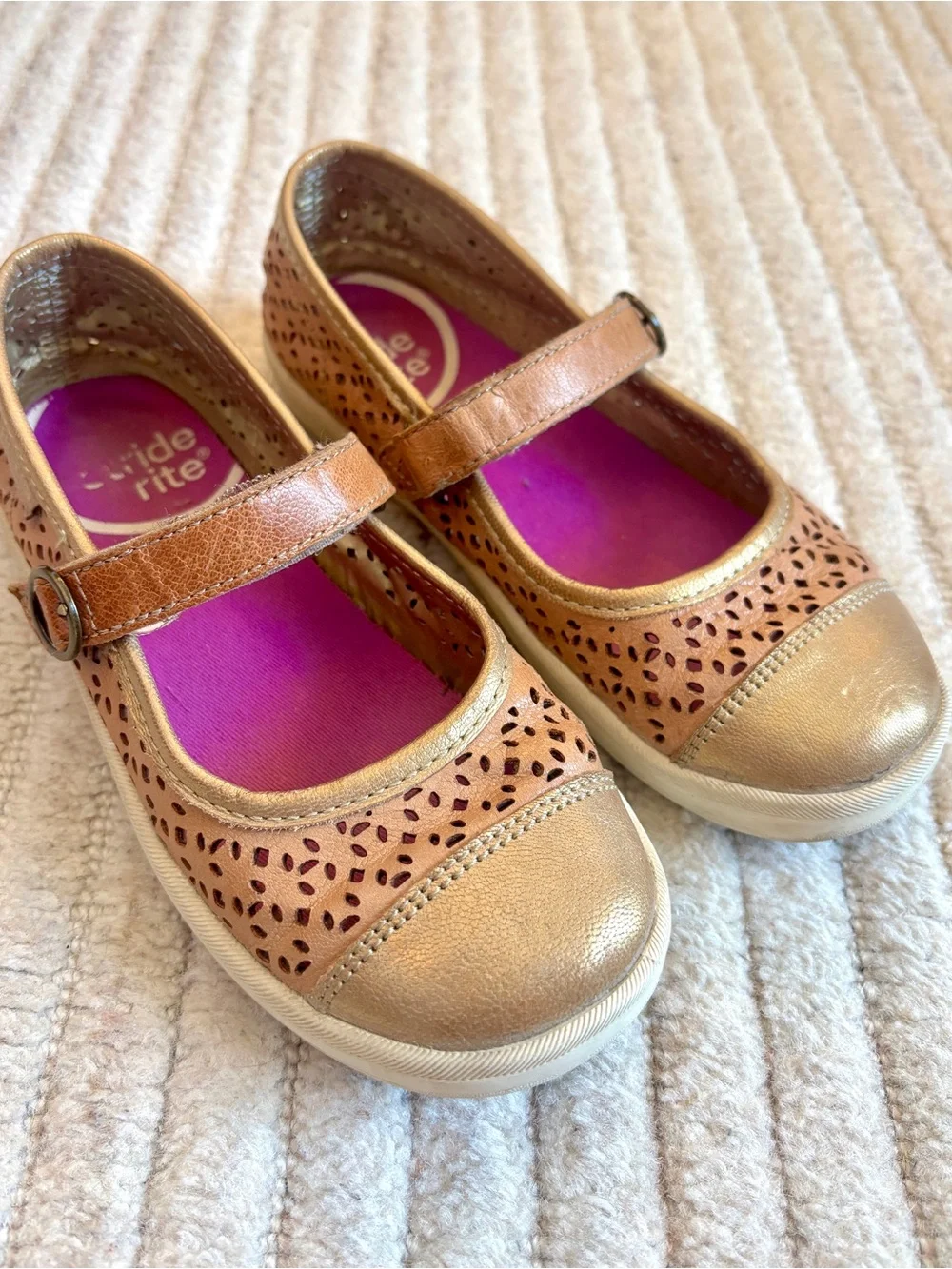 Stride Rite Poppy Leather Mary Jane little girl 13.5